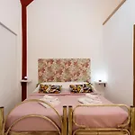 Alfred House - Casa Donna Rosaria